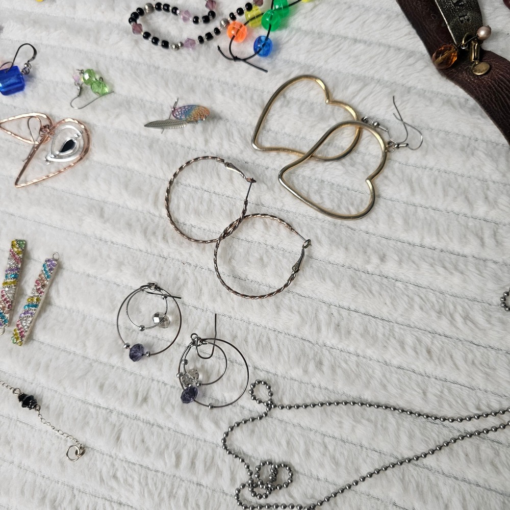 Mixed Jewelry Junk Lot 40+ Pieces Y2K Boho Beaded Multicolor‎ Craft Resell 13 oz